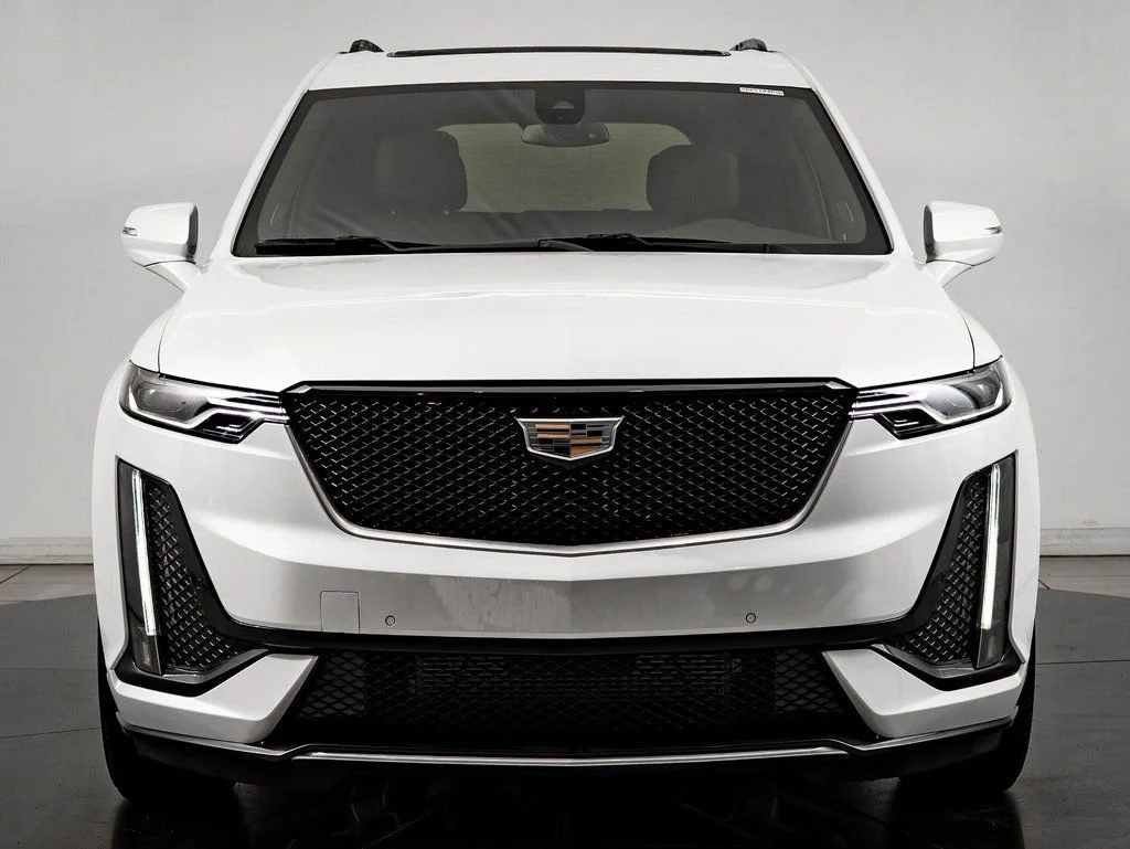 Used 2023 White Cadillac Sport image 2