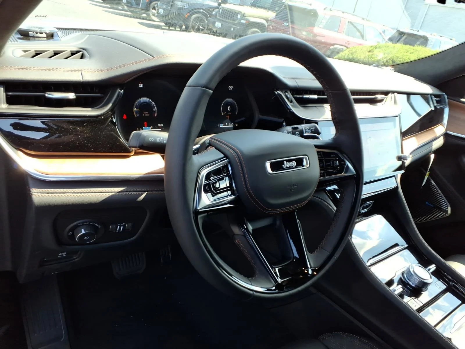 New 2026 Silver Zynith Exterior Paint Jeep Summit image 6