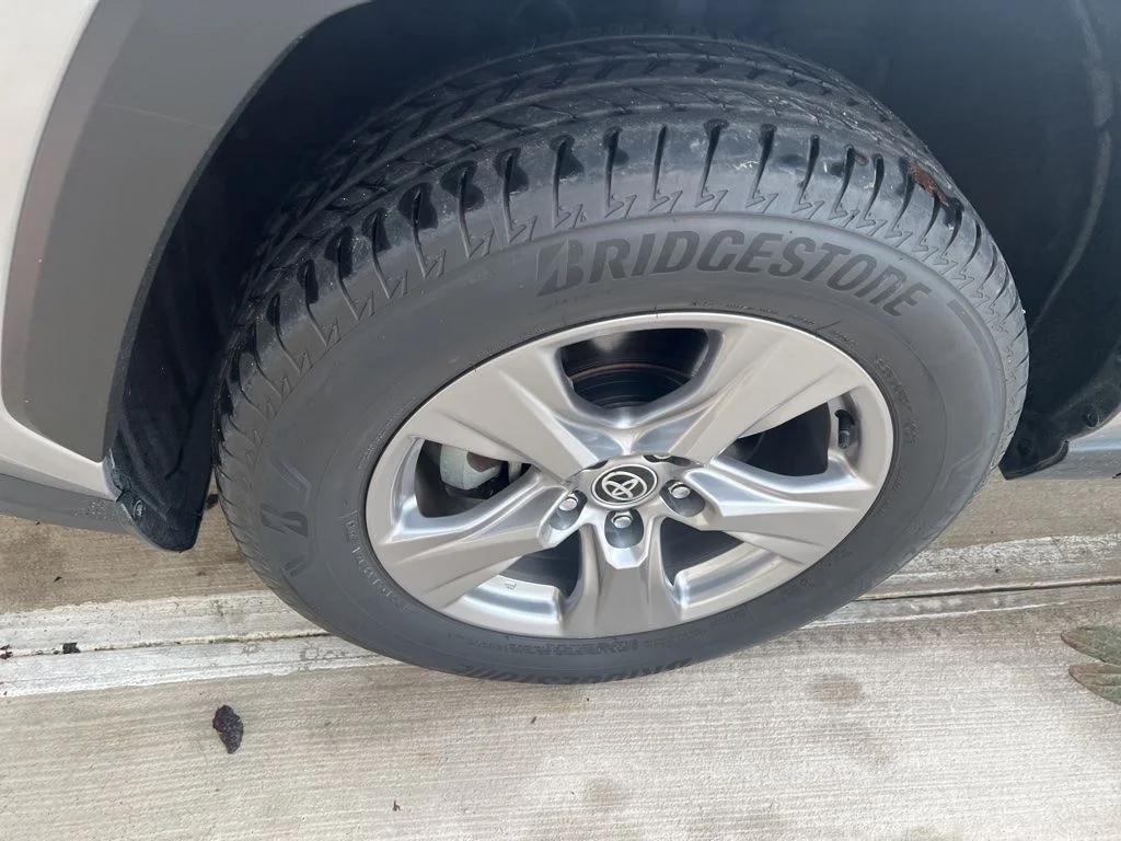 Used 2023 Silver Toyota LE image 6
