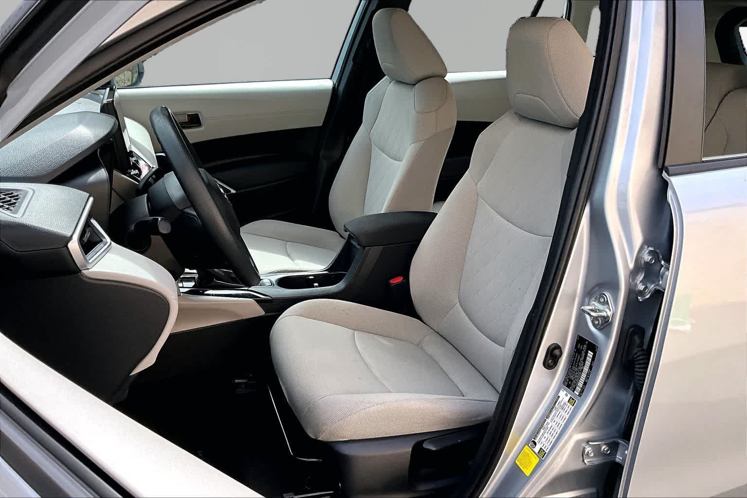 Used 2024 Sonic Silver Toyota L image 8