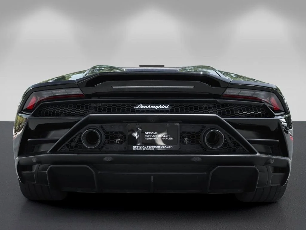 Used 2020 Nero Noctis Lamborghini Base image 4