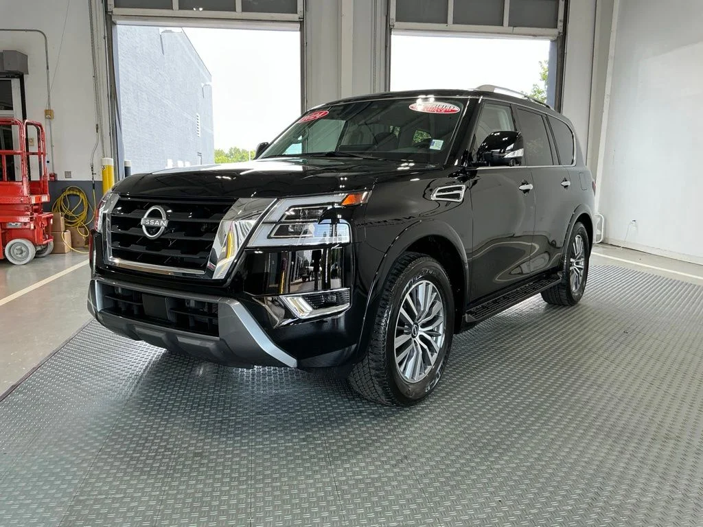 Certified Used 2024 Super Black Nissan SL image 2