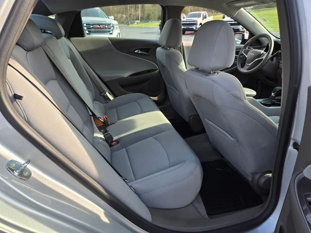 Used 2022 Silver Chevrolet LS image 23