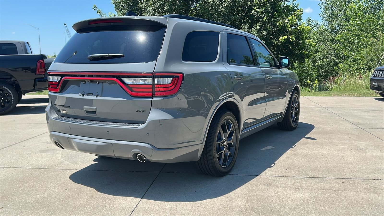 New 2026 Destroyer Gray Clear-Coat Exterior Paint Dodge GT Plus HEMI V8 image 4