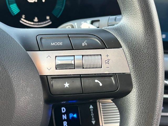 Certified Used 2025 White Hyundai SEL image 18