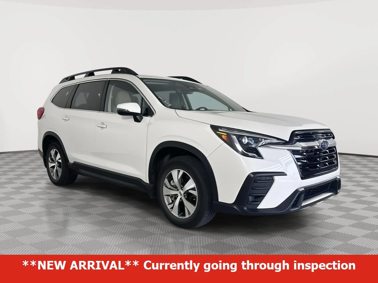 2023 Subaru Ascent Premium 7 Passenger's photo