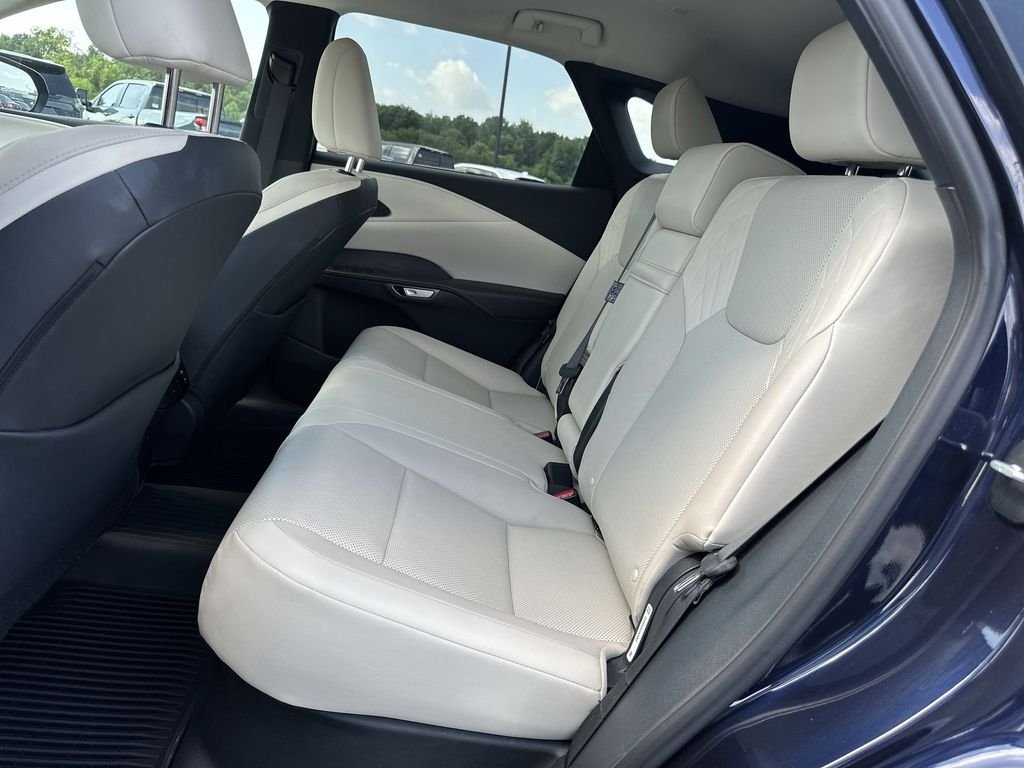 Used 2024  Lexus 350 Premium image 28
