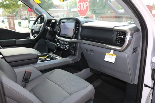 New 2026 Oxford White Ford XLT image 54