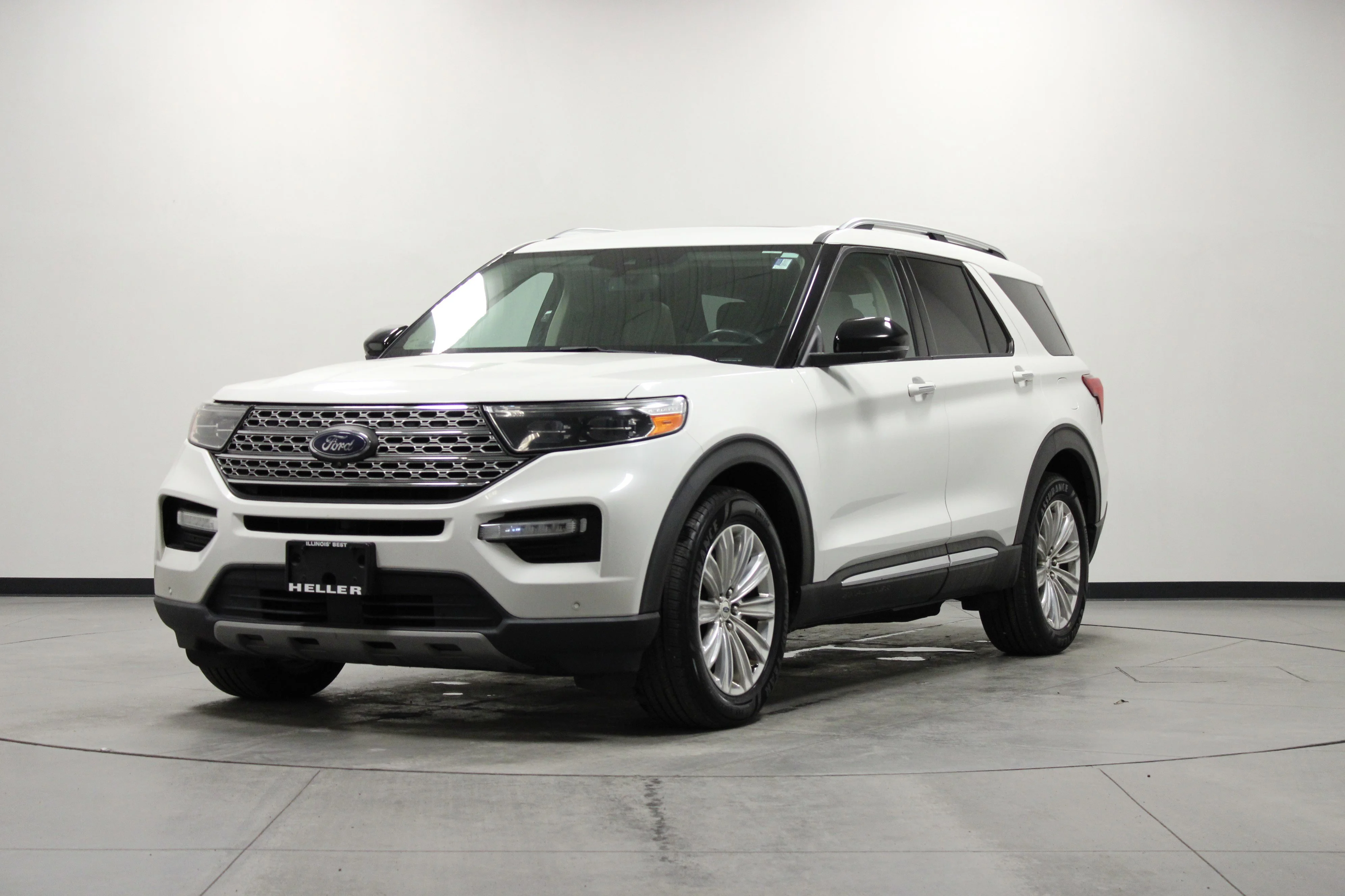 Used 2021 Star White Metallic Tri-Coat Ford Limited image 8