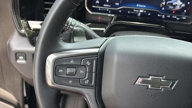 Used 2025 Black Chevrolet ZR2 image 23