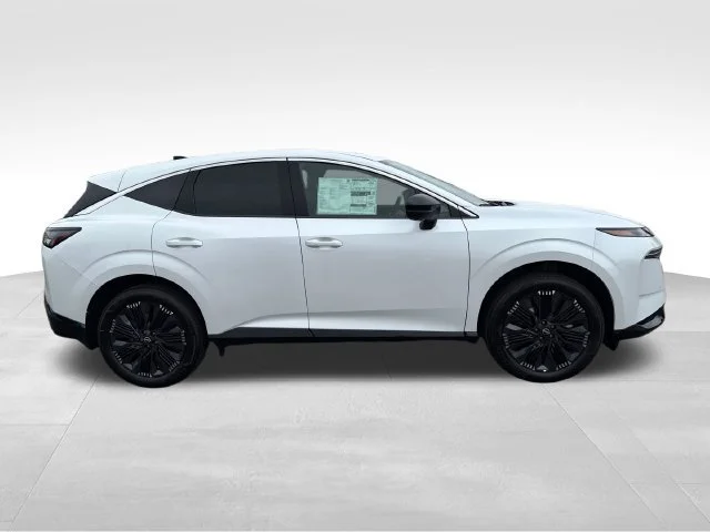 New 2026 Everest White Pearl Tricoat Nissan Platinum image 8