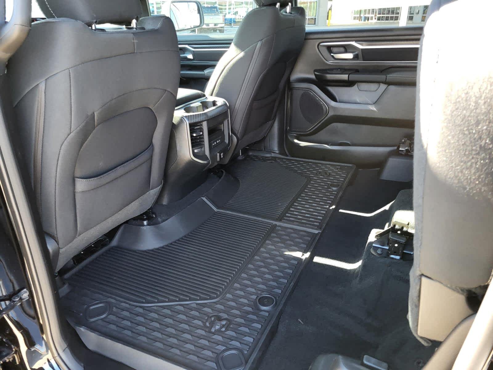 New 2026 Diamond Black Crystal Pearl-Coat Exterior Paint RAM Lone Star image 13