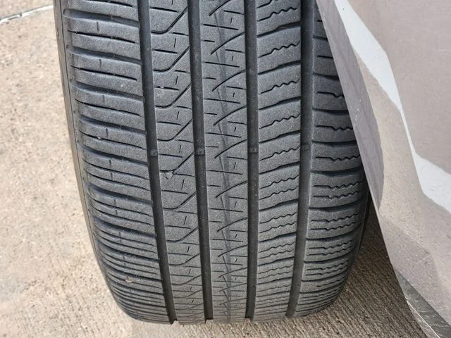 Used 2026 Gray Land Rover S image 11