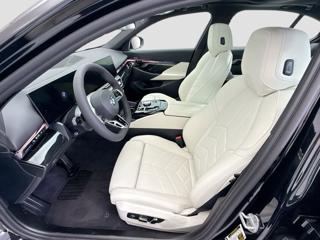 New 2027 Black Sapphire Metallic BMW 530i image 18