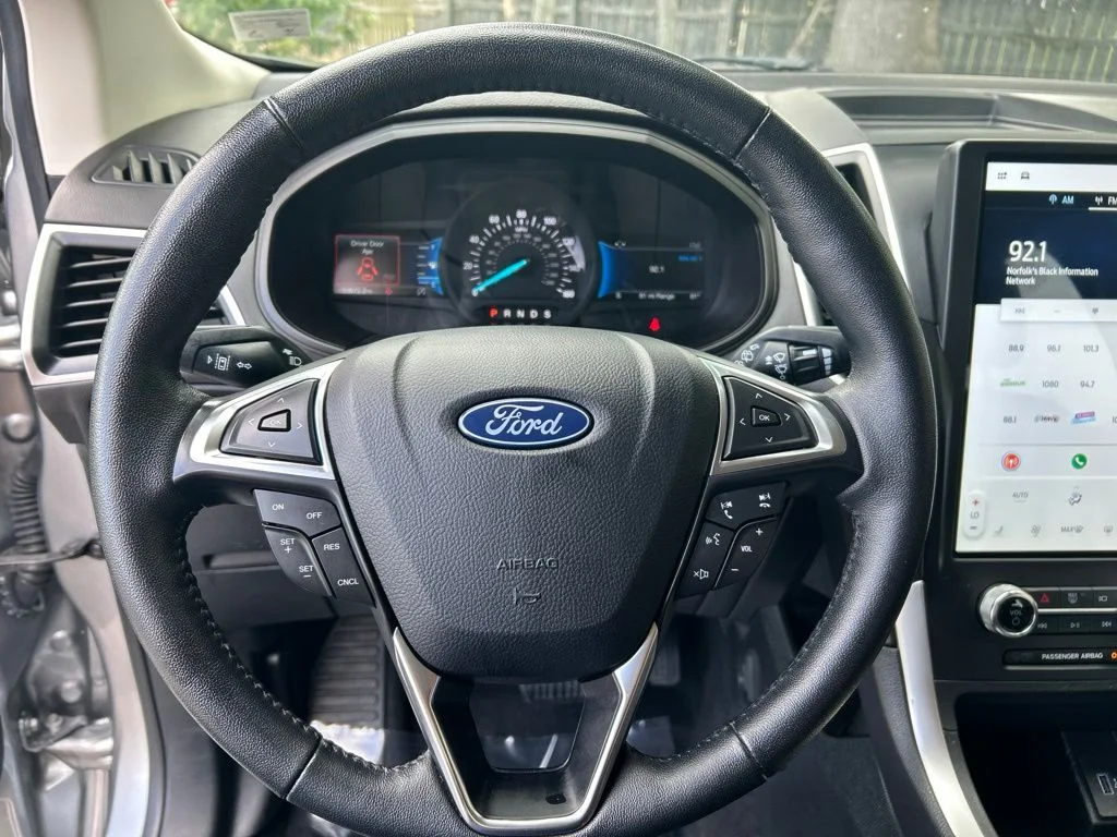 Used 2024 Silver Ford SEL image 16