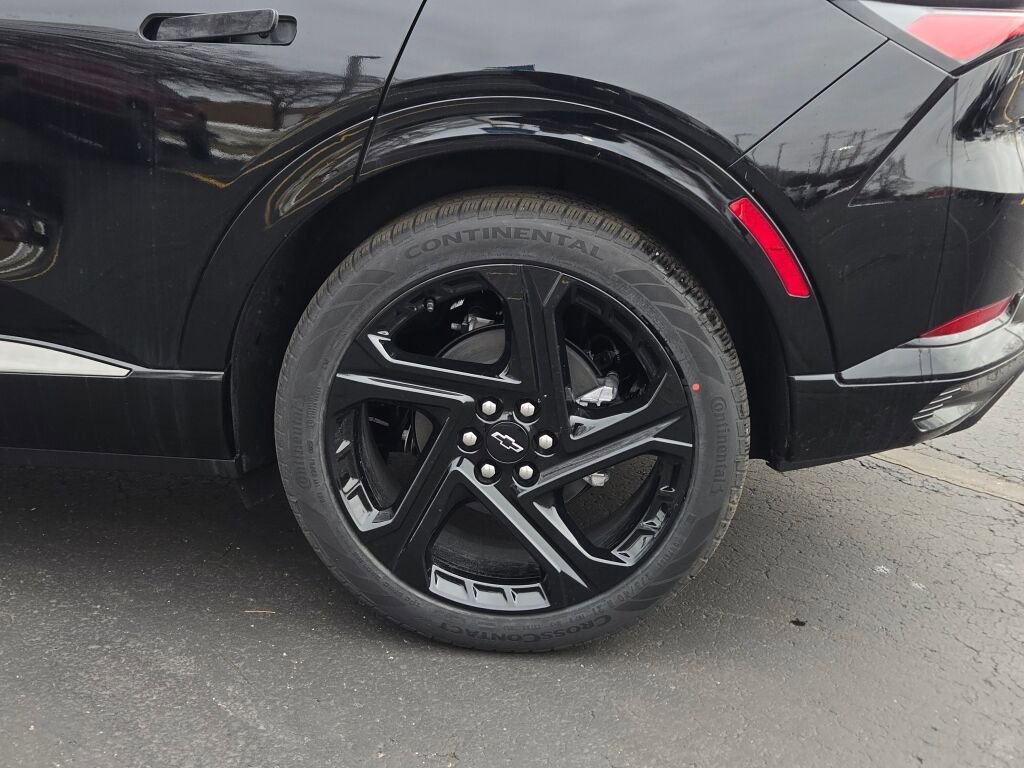 2025 Chevrolet Equinox EV RS - Photo 15