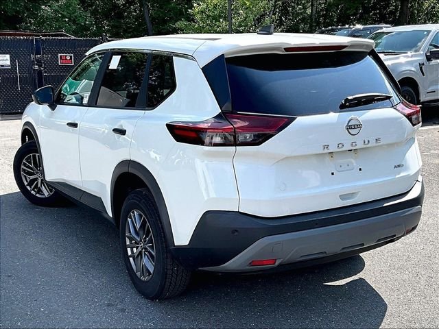 Used 2023 White Nissan S image 6
