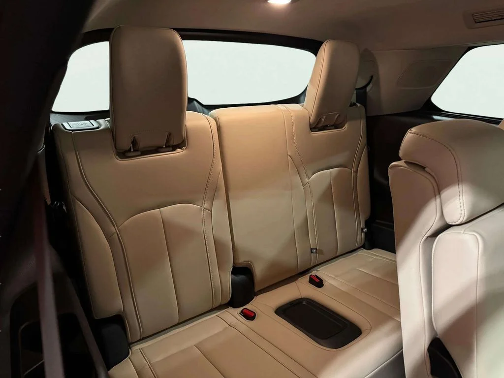 Used 2023 Mineral Black INFINITI Sensory image 27