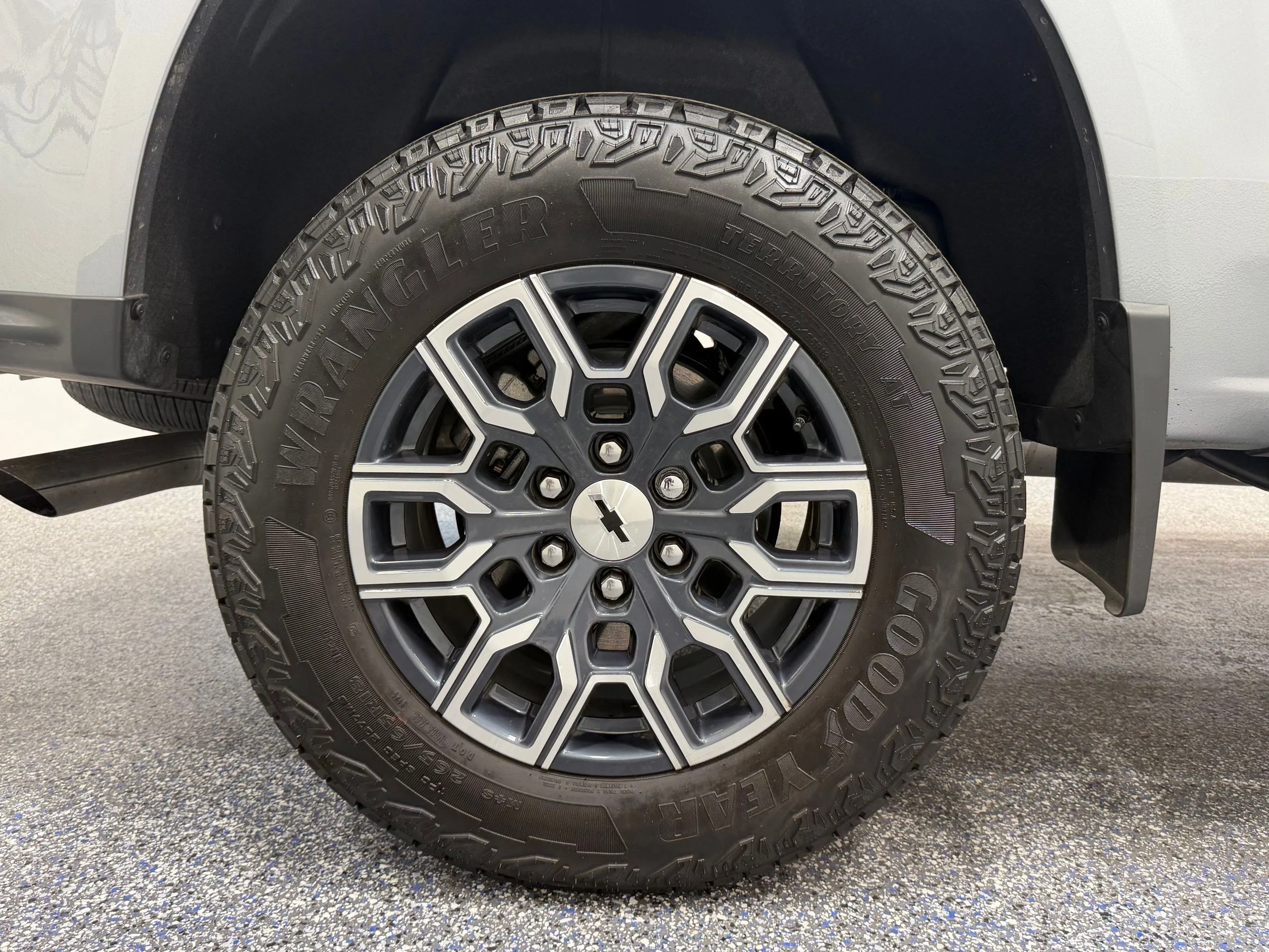 Used 2026 Gray Chevrolet Z71 image 14