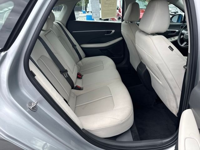 Used 2025 Silver Hyundai SEL image 22