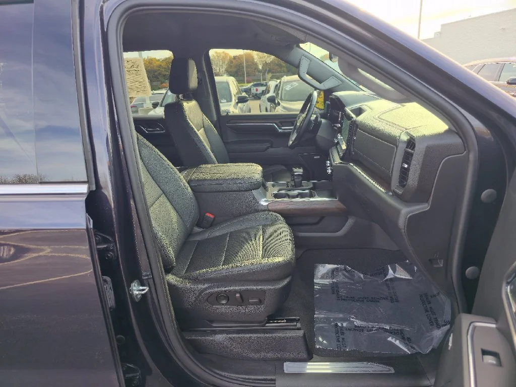 2023 GMC Sierra 1500 SLT - Photo 28