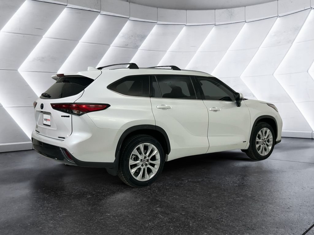 Used 2023 Beige Toyota Limited image 4