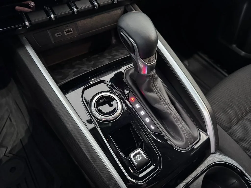 2023 Chevrolet Colorado LT - Photo 23