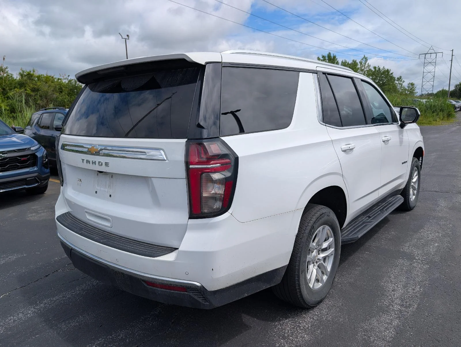 Used 2023 SUMMIT WHITE Chevrolet LS image 7