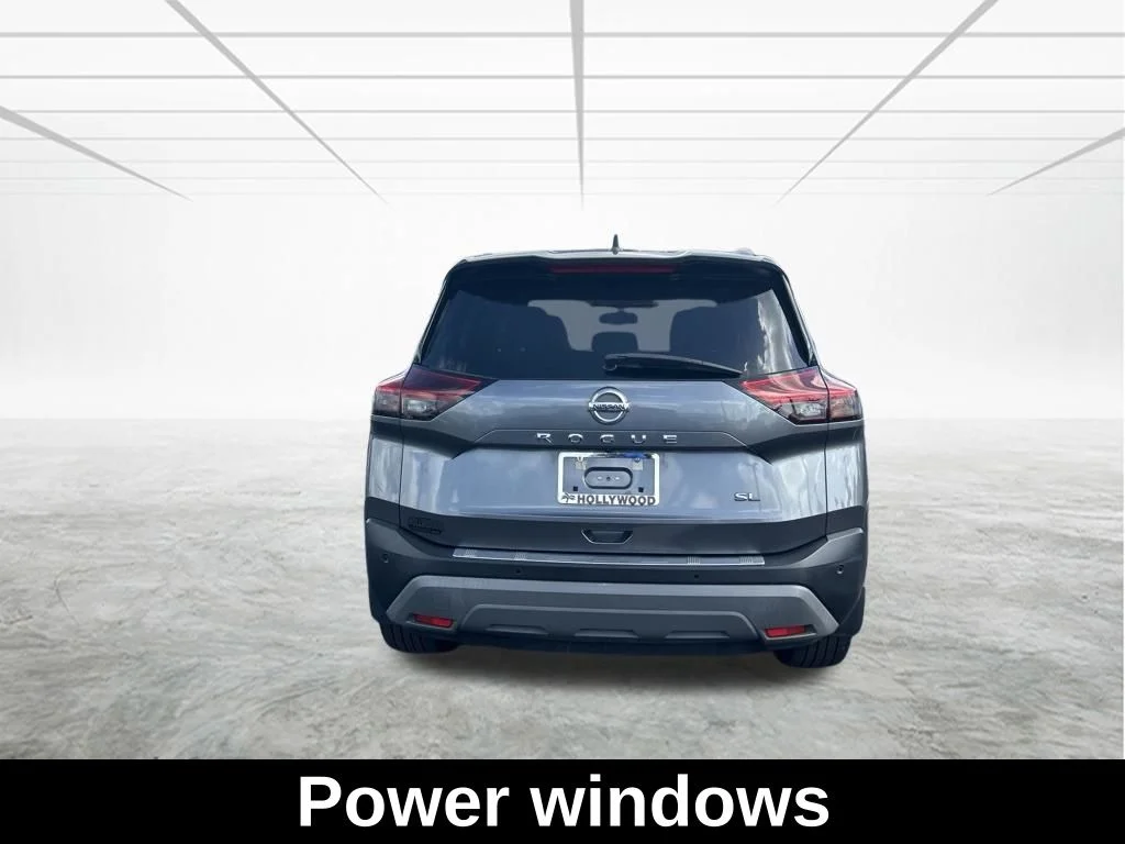 Used 2021 Gray Nissan SL image 6