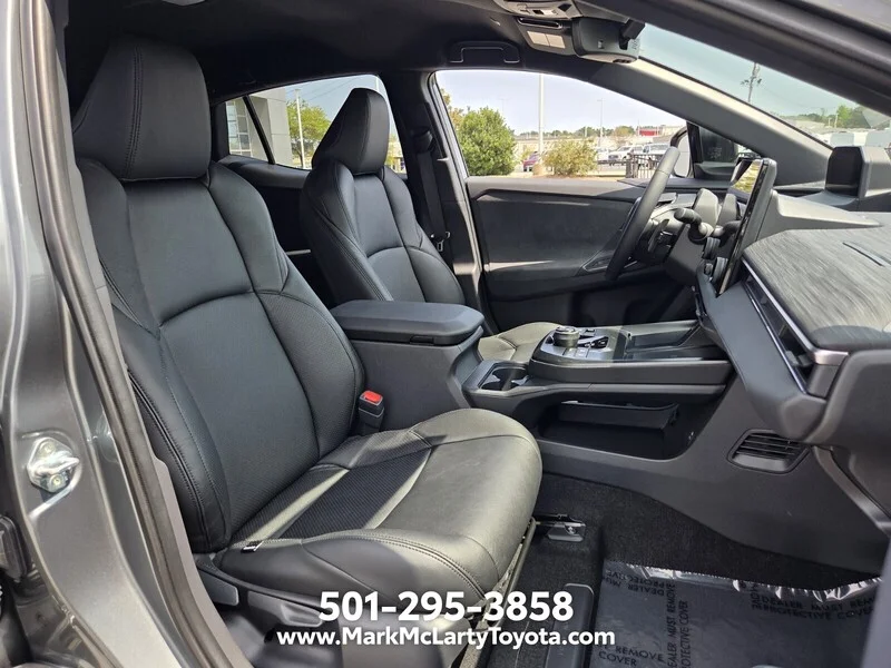 Used 2026 Overcast TOYOTA SE AWD image 15