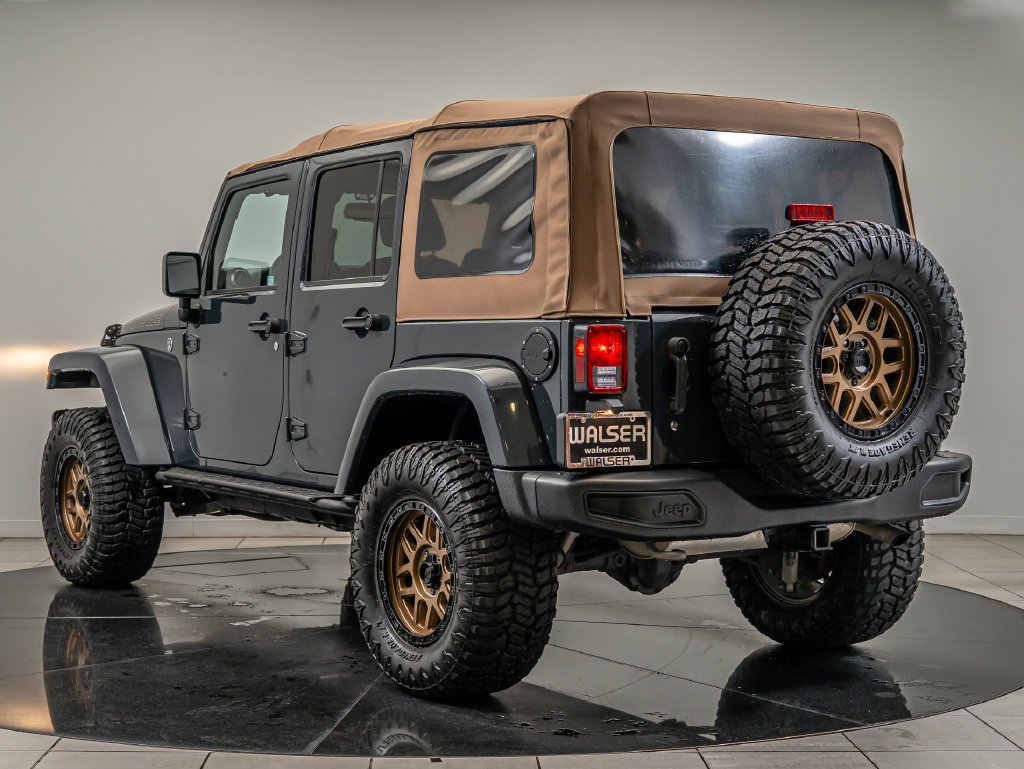 Used 2018 Rhino Clearcoat Jeep Unlimited Sport image 7