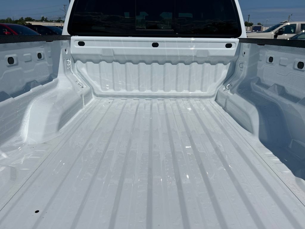 New 2026 Summit White Chevrolet Z71 image 24