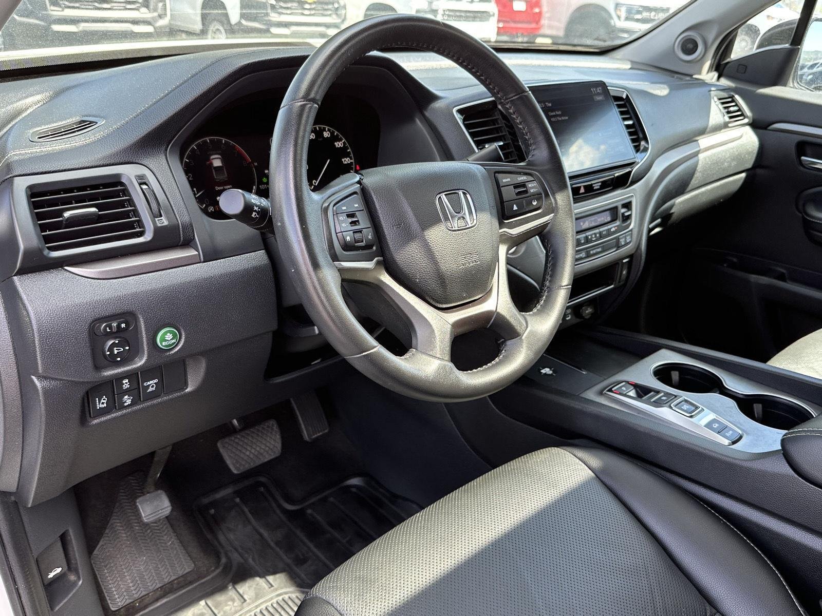 Used 2026 White Honda RTL image 27