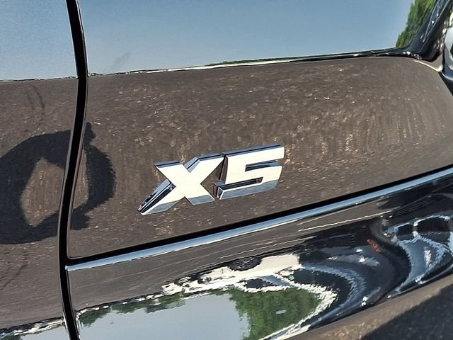 New 2026 Black Sapphire Metallic BMW M60i image 21