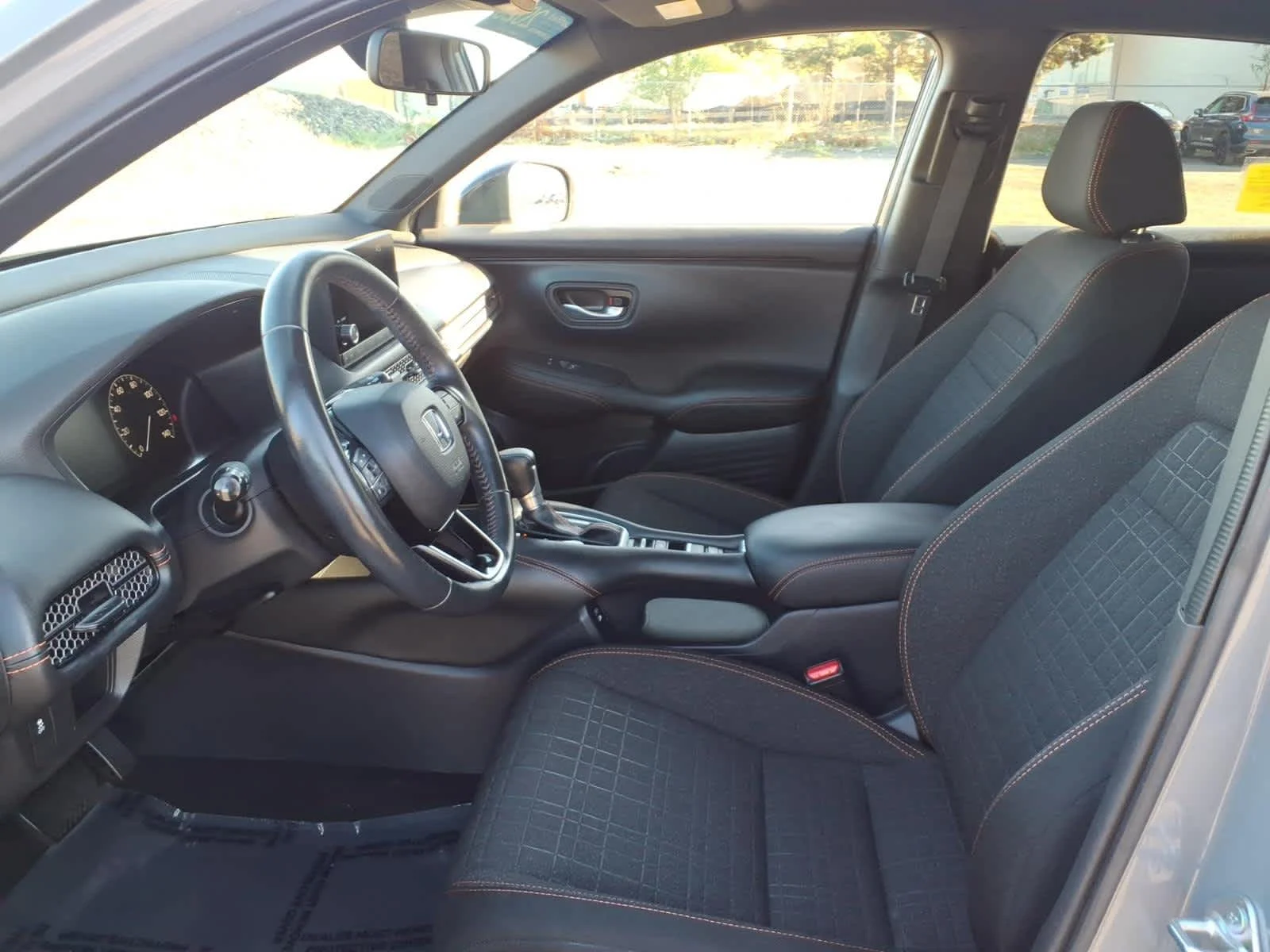 2025 Honda HR-V Sport - Photo 16