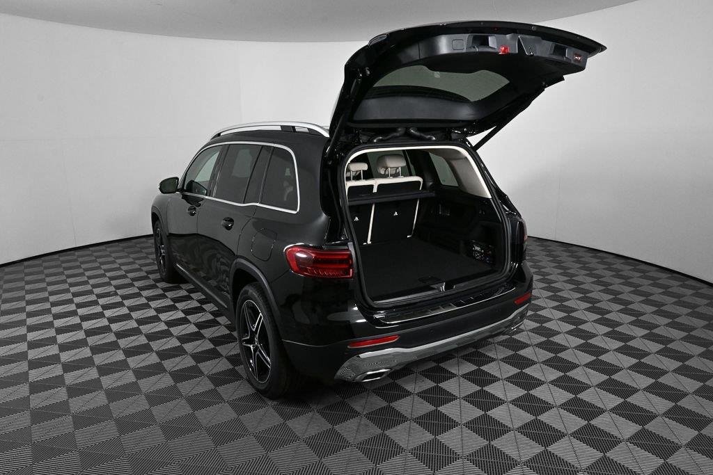 New 2026 Night Black Mercedes-Benz GLB 250 image 33