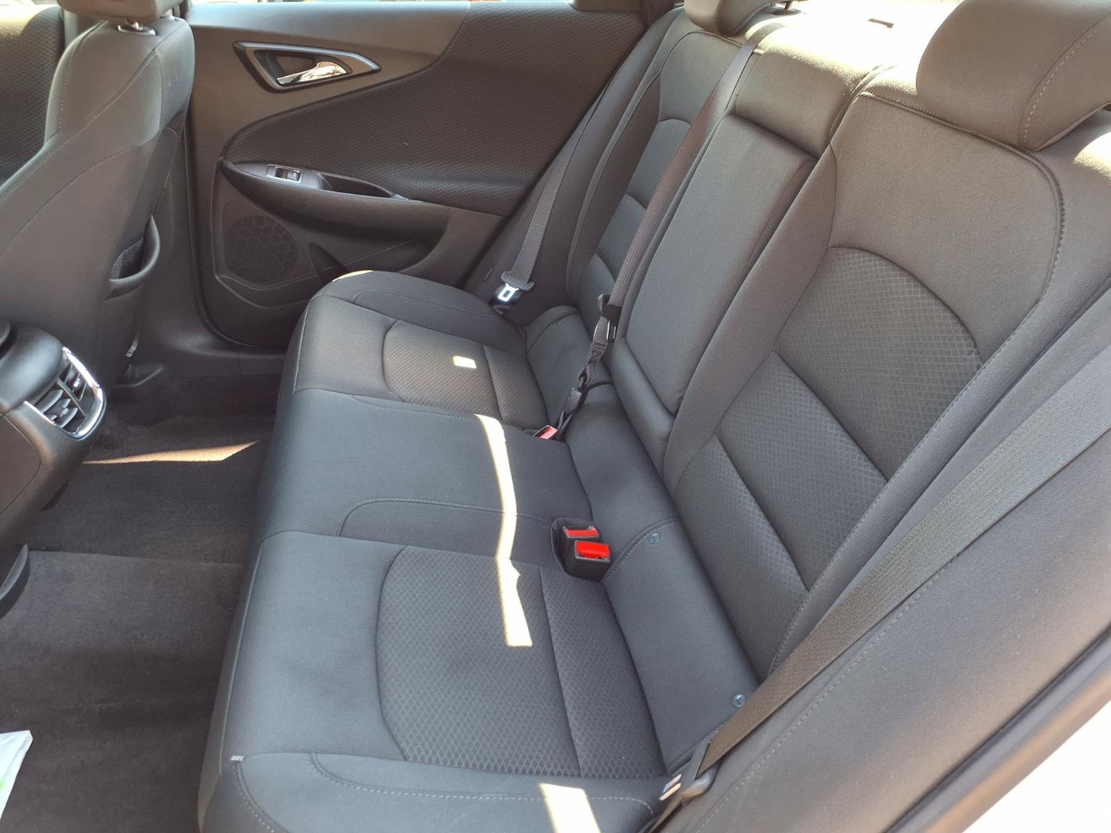 Used 2016 Silver Ice Metallic Chevrolet LT image 6