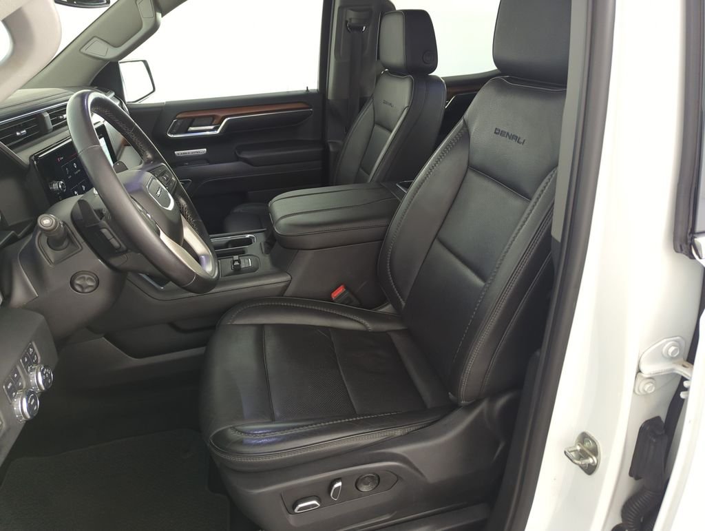 Used 2023 White GMC Denali image 11