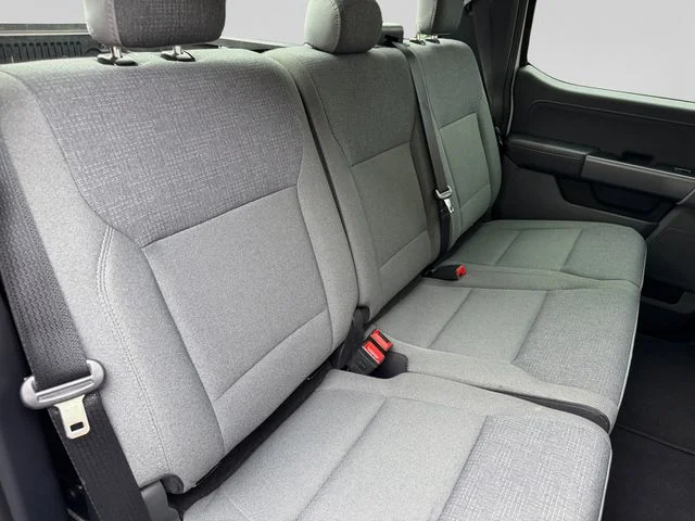 Used 2025 Oxford White Ford XLT image 17