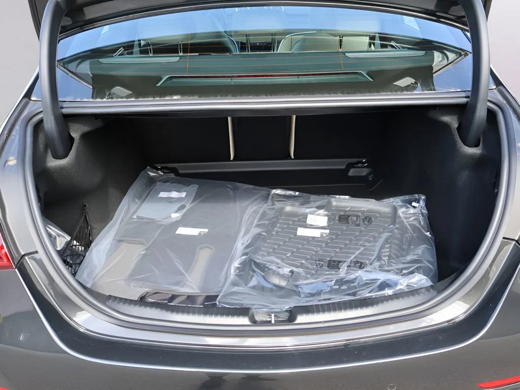 New 2026 Graphite Grey Metallic Mercedes-Benz C 300 image 55