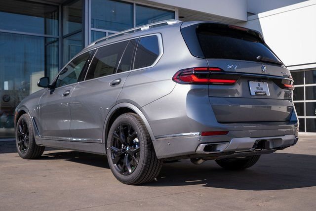 New 2026 Skyscraper Grey Metallic BMW xDrive40i image 3