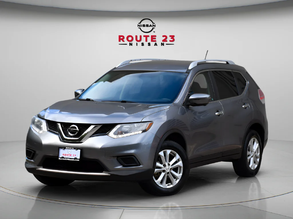 Used 2016 Gray Nissan SV image 1