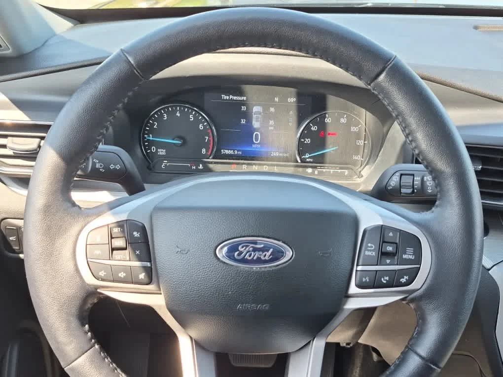 Certified Used 2023 Agate Black Ford XLT image 18