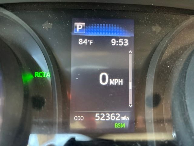Used 2020 White Toyota SE image 10