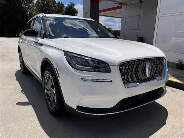 2022 Lincoln Corsair FWD's photo
