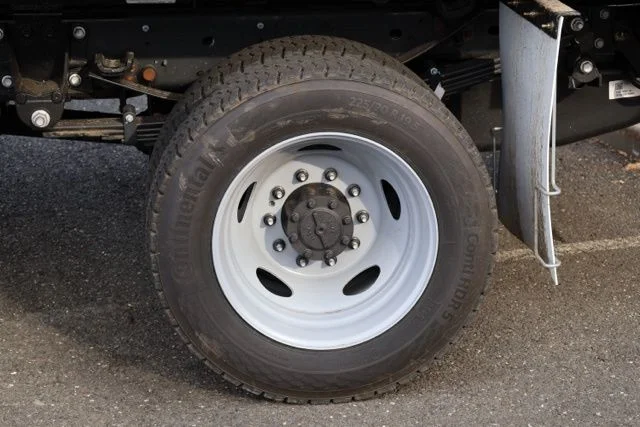 New 2026 Oxford White Ford F-550® XL image 11