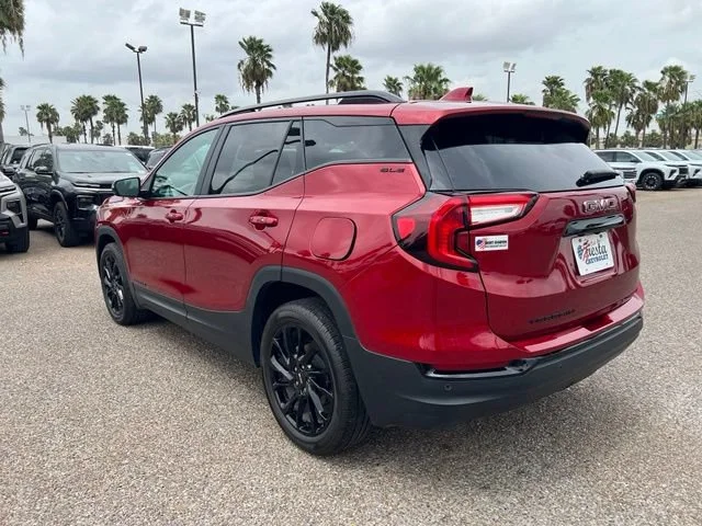 Used 2024 Volcanic Red Tintcoat GMC SLE image 5