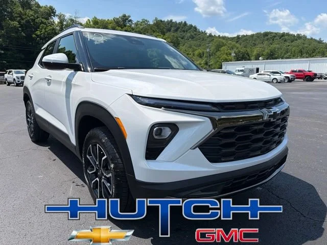 New 2026 Iridescent Pearl Tricoat Chevrolet ACTIV image 2