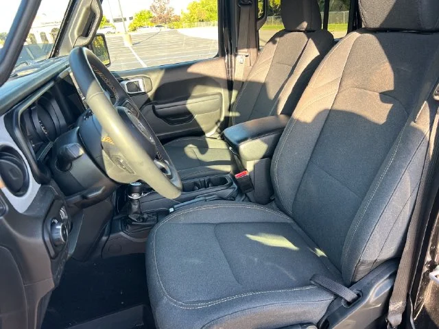 Used 2024 Black Jeep Sport S image 27