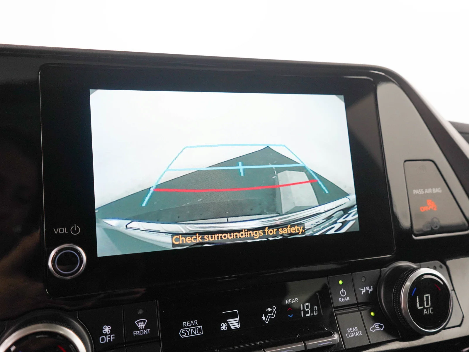Used 2024 Silver Toyota XLE AWD (Natl) image 31